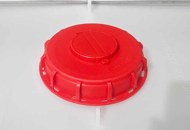 detail of ibc tank cap
